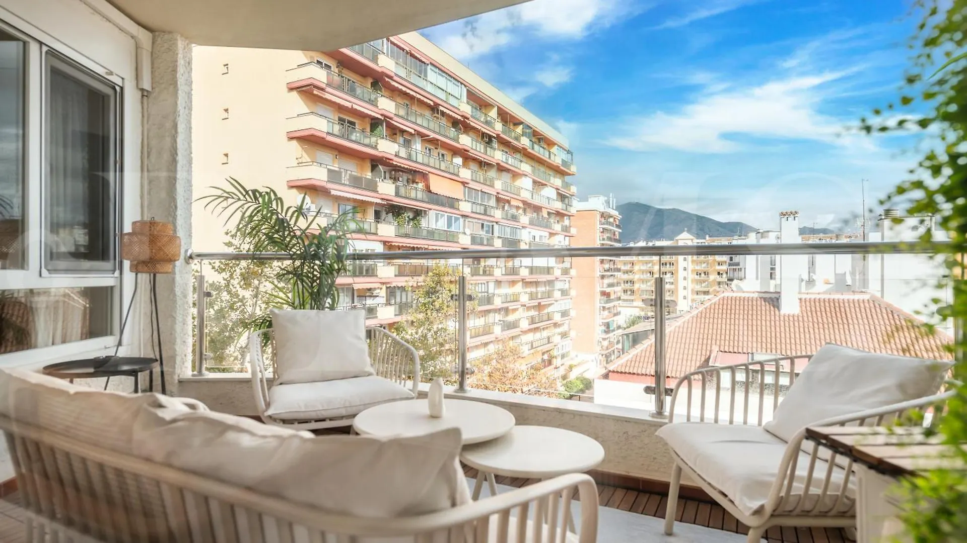 Apartment With Balcony, Close To The Beach By Rems Fuengirola