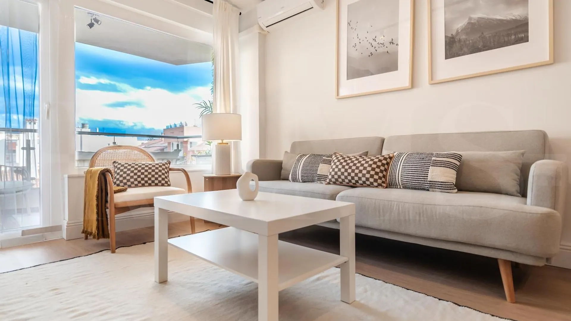 Apartment With Balcony, Close To The Beach By Rems Fuengirola